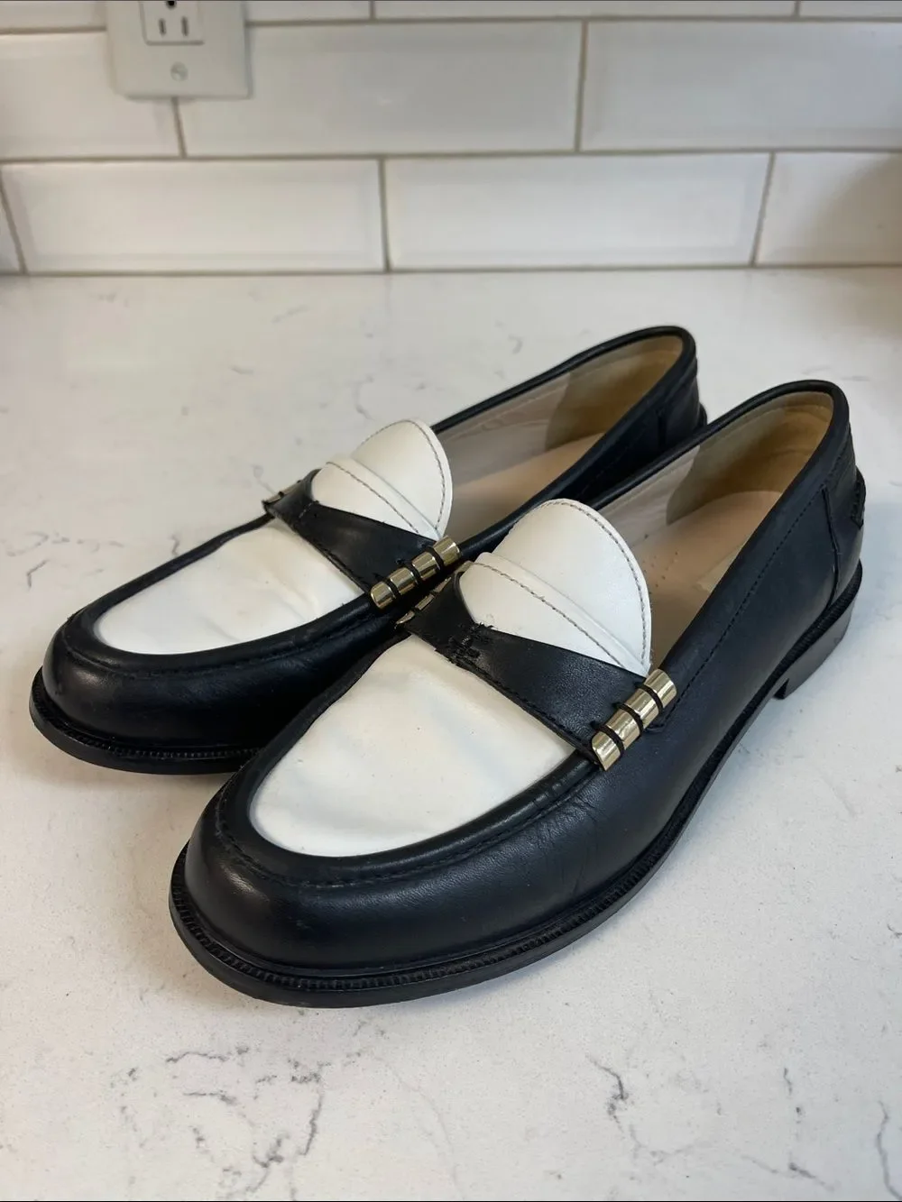 Cole Haan Women's Black and White Leather Loafers W0354 Size 7 1/2 Women’s